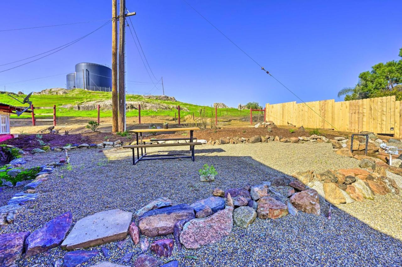 Peaceful Ranch Home With Sierra Nevada Views Woodlake Dış mekan fotoğraf